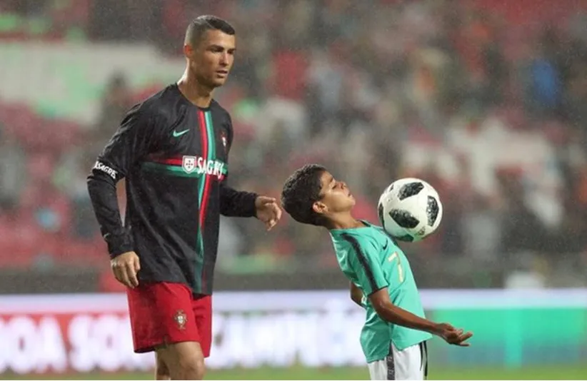 Ronaldo Jr. lần đầu góp mặt trong đội hình U15 Bồ Đào Nha