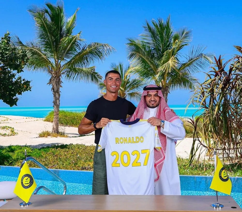Ronaldo quyết định tiếp tục gắn bó với Al Nassr đến 2027